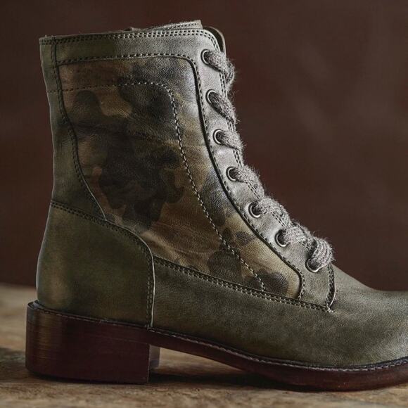 NWOB Sundance Trask Women's Brett Lace Up Combat Boots in Olive Camo, Size 6 - Picture 3 of 13